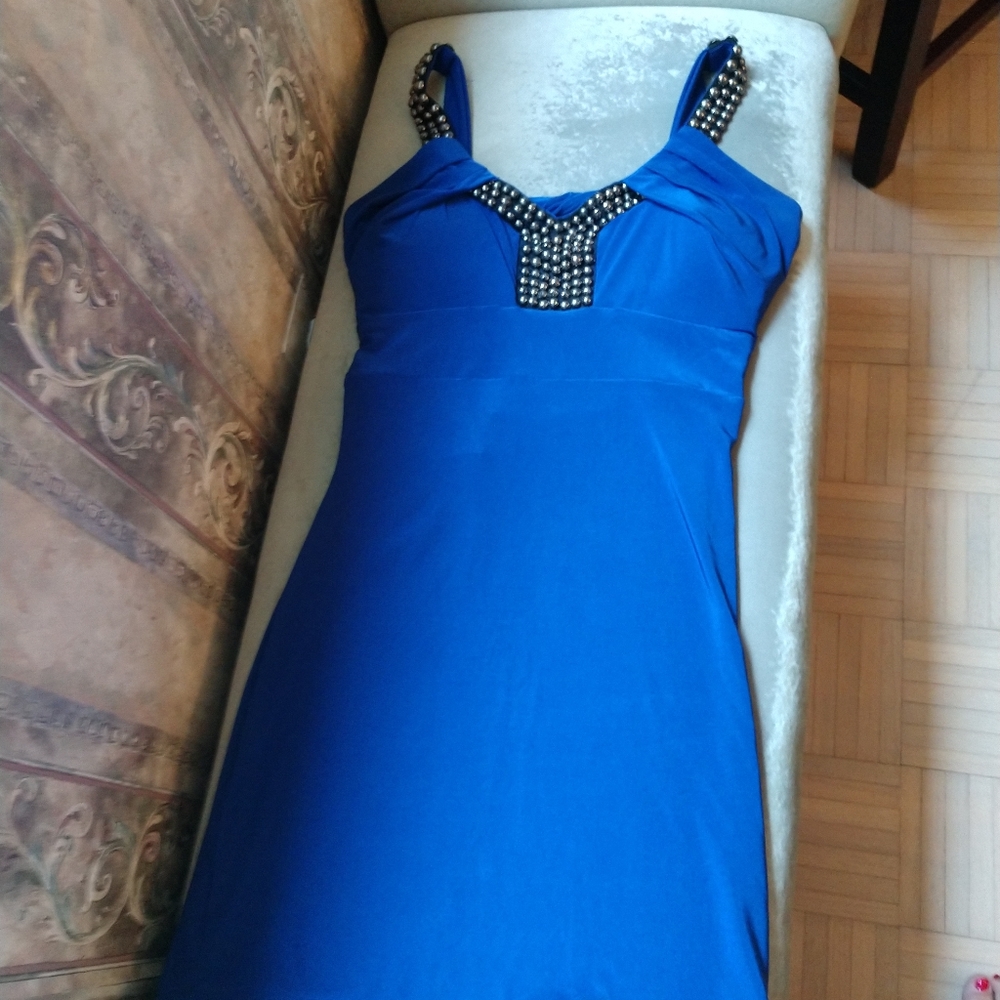 Women's poly spandex dress. Keyhole back. Sz S Junior size